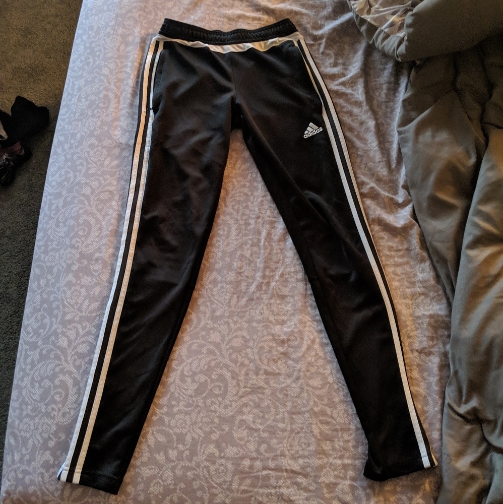 adidias joggers